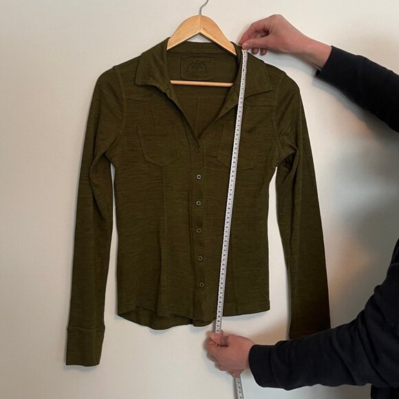 Prana. Button Up Long Sleeve Top. Heathered Green Color. Size Medium. Womens. - Picture 7 of 8